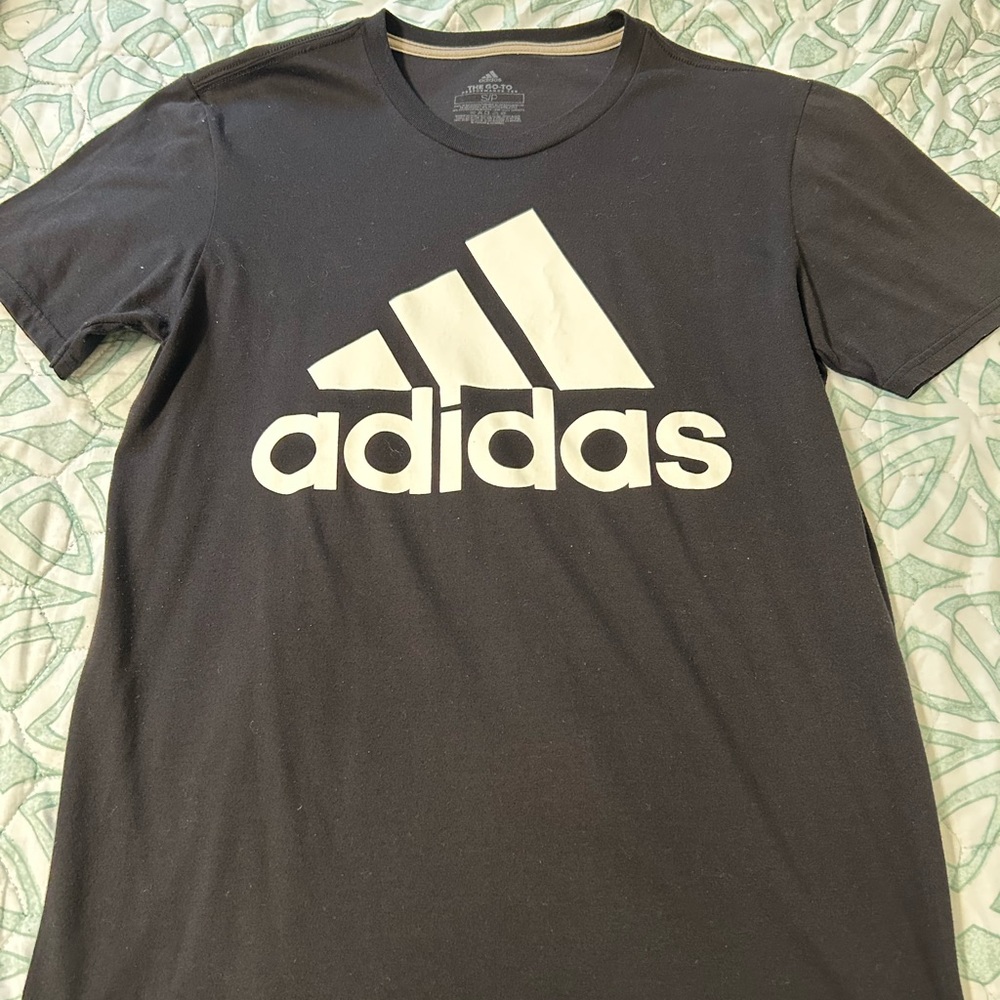 Adidas T-Shirt